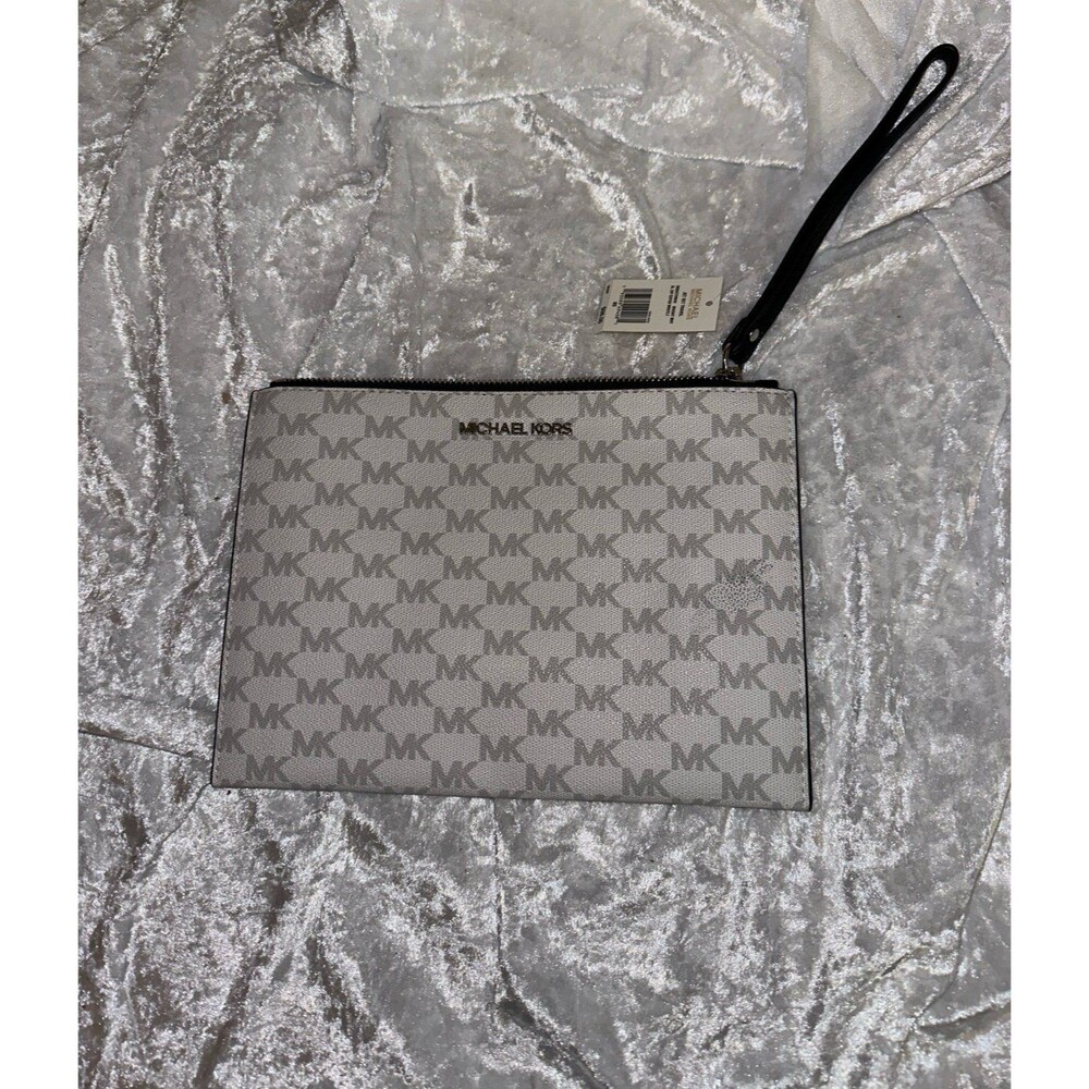 Michael kors jet set travel wristlet